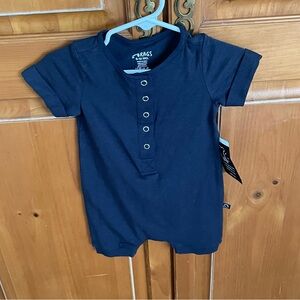 SOLDNWT Rags to Raches Snap Henley Short Sleeve Romper 6–12M
